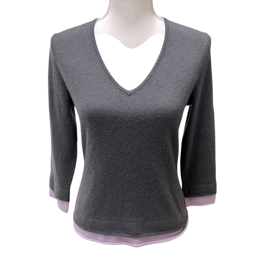 Magaschoni Cashmere V Neck Sweater 3/4 Sleeve‎ Gray with Lavender Trim Size M